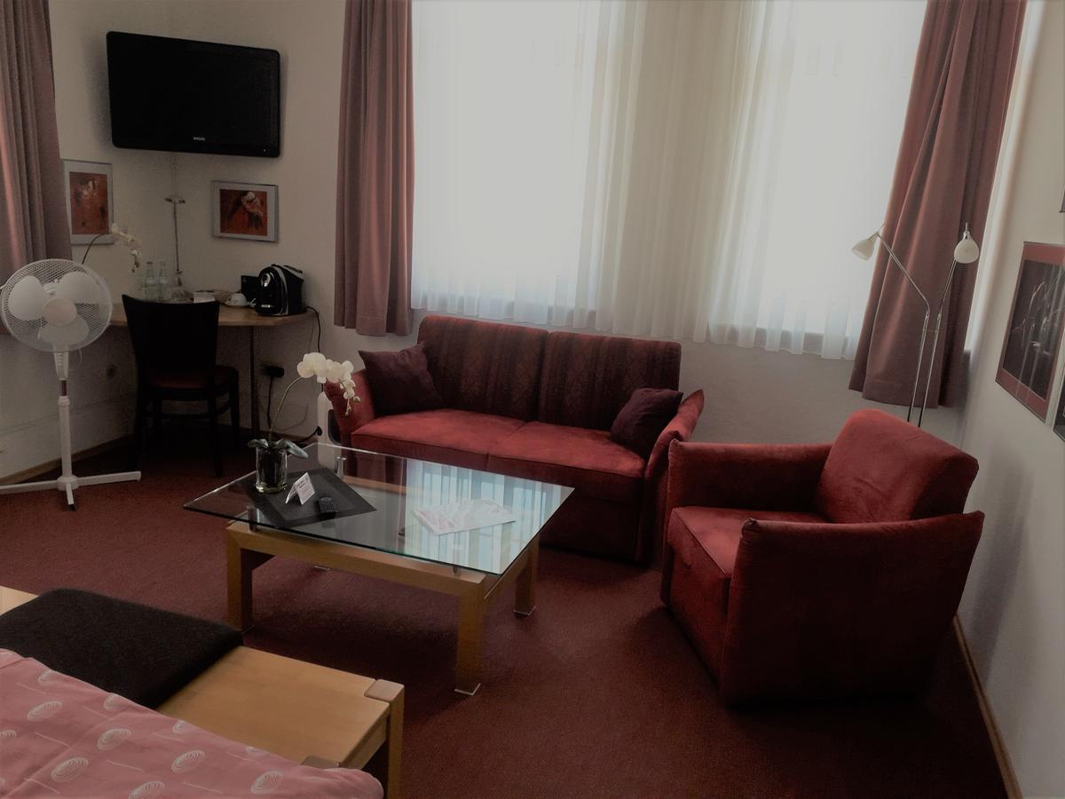 Deutsches Haus Munster Otel Dış mekan fotoğraf
